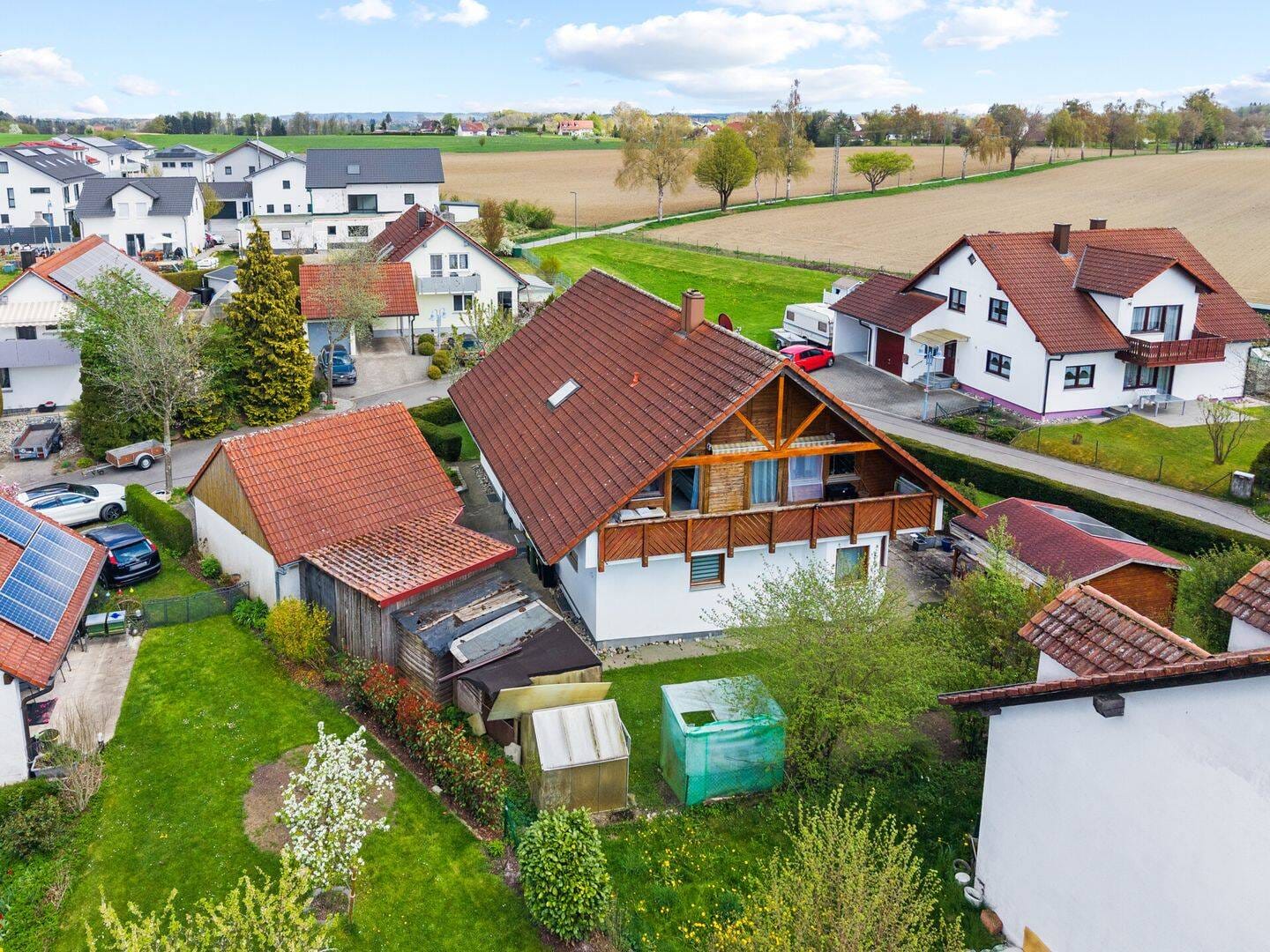 Immobilie in Aulendorf - Attraktives 2-Familienhaus in Aulendorf-Zollenreute  - bezugsfrei mit Entwicklungspotenzial - Bild 3