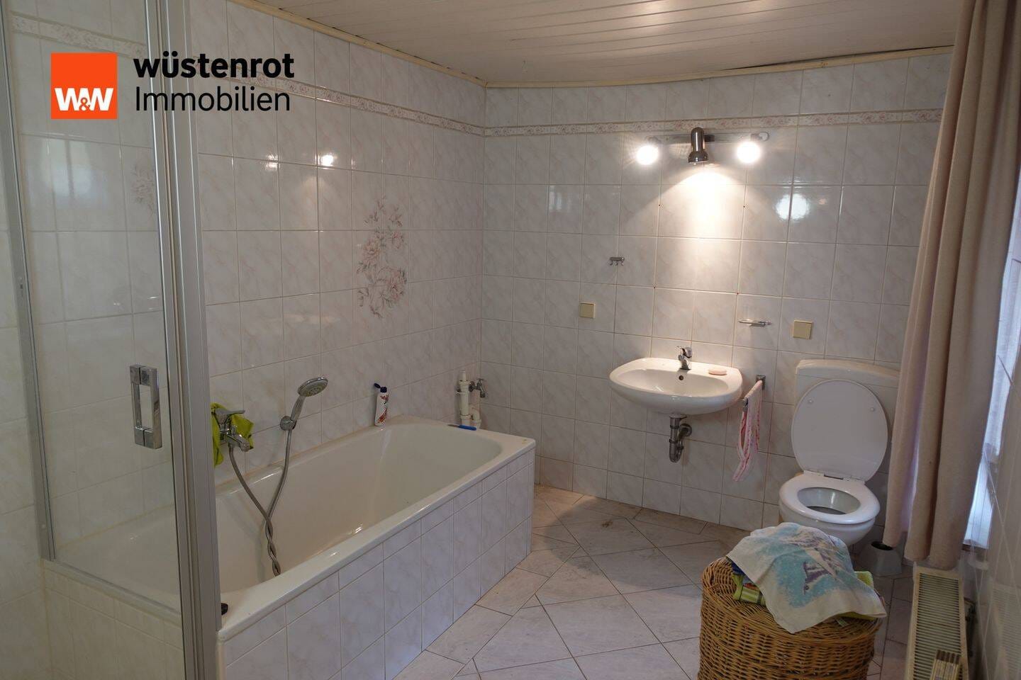 Immobilie in Wittichenau - Kulow - Charmantes Reihenmittelhaus mit Potenzial und gemütlichem Innenhof - Bild 2