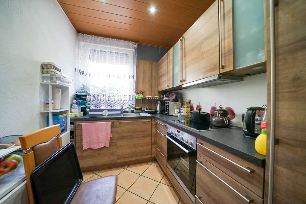 Immobilie in Olpe - Mitten in Olpe & im Grünen gelegen: Voll-vermietetes, charmantes Altbau-3FH bietet sicheres Invest - Bild 4