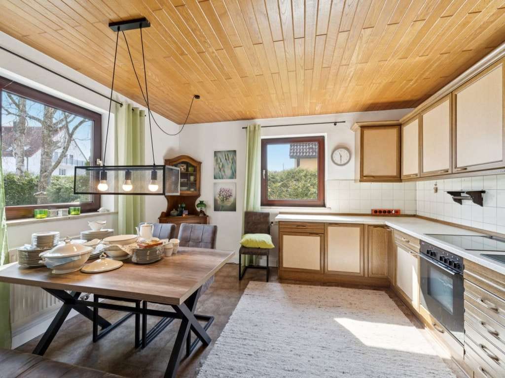 Immobilie in Hallbergmoos - Wunderschönes Zweifamilienhaus in begehrter und ruhiger Lage von Hallbergmoos - Bild 3