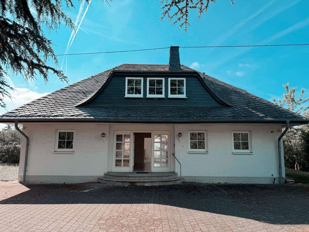 Immobilie in Nörtershausen - Repräsentatives Anwesen in toller Lage und großem Grundstück mit 2 zusätzlichen Bauplätzen - Bild 0