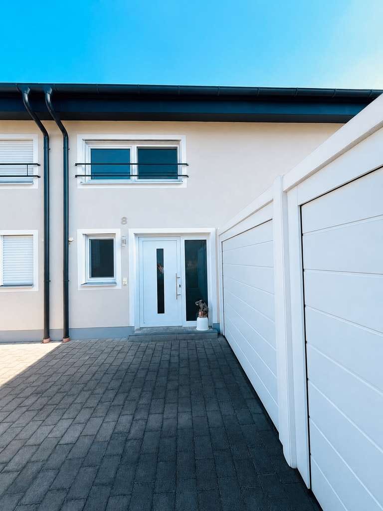 Immobilie in Inchenhofen - Modernes Wohnen mit Stil Hochwertige Doppelhaushälfte in Inchenhofen - Bild 2