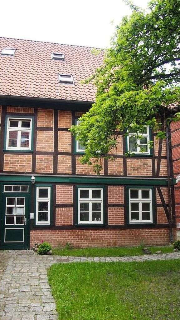 Immobilie in Boizenburg/Elbe - Saniertes Anlageobjekt mit Vollvermietung im Zentrum Boizenburgs - Bild 2
