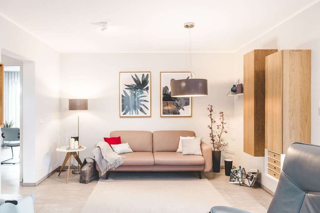Immobilie in Breckerfeld - KLARE ARCHITEKTUR & FREIRAUM PUR - Bild 3