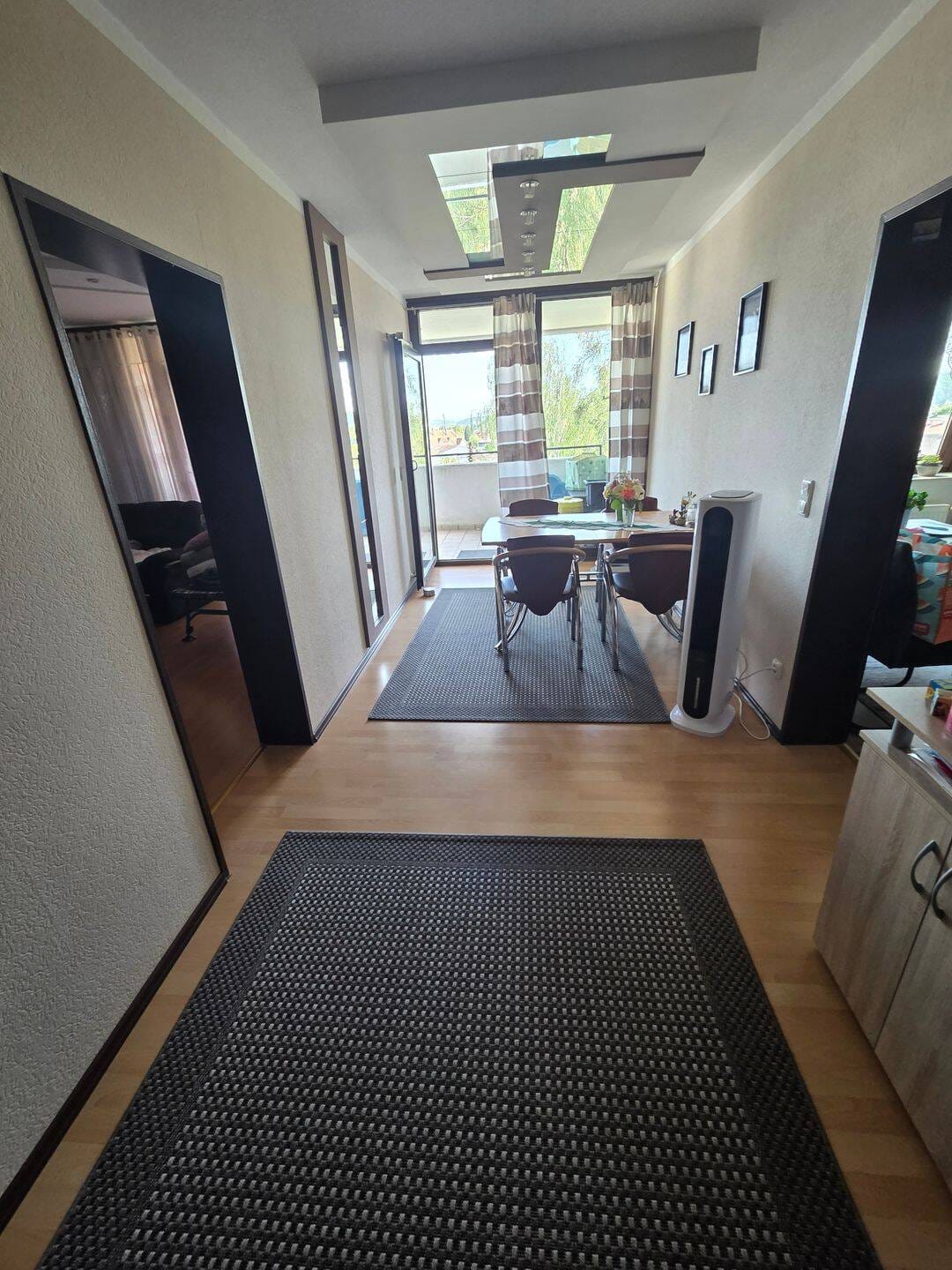 Immobilie in Wassertrüdingen - Attraktive 3-Zimmer-Eigentumswohnung mit großzügiger Loggia und beeindruckendem Fernblick - Bild 4