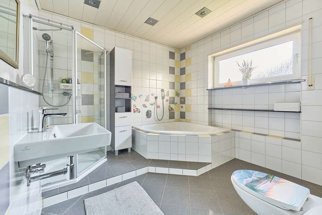 Immobilie in Kindenheim - Modernisiertes Ein-/Zweifamilienhaus mit Bürooption in Kindenheim - Bild 1