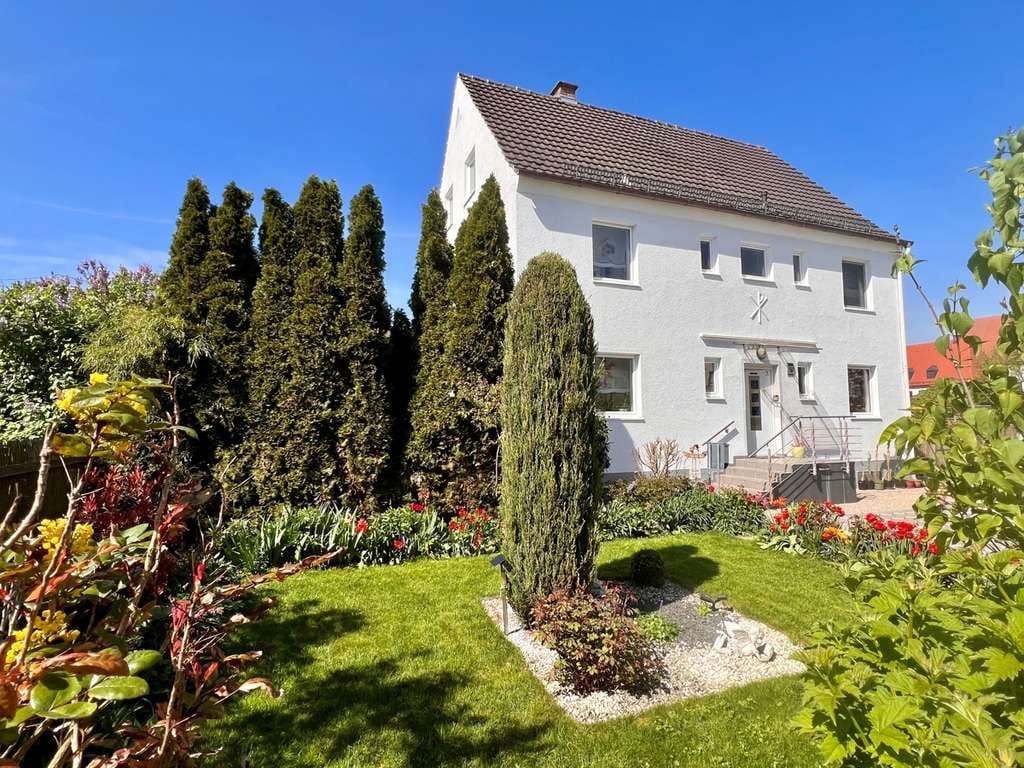 Immobilie in Meitingen - ***LEBEN FÄNGT BEIM WOHNEN AN - KLEINES GRUNDSTÜCK GROSSE WIRKUNG - VIEL POTENTIAL FÜR SIE*** - Bild 1