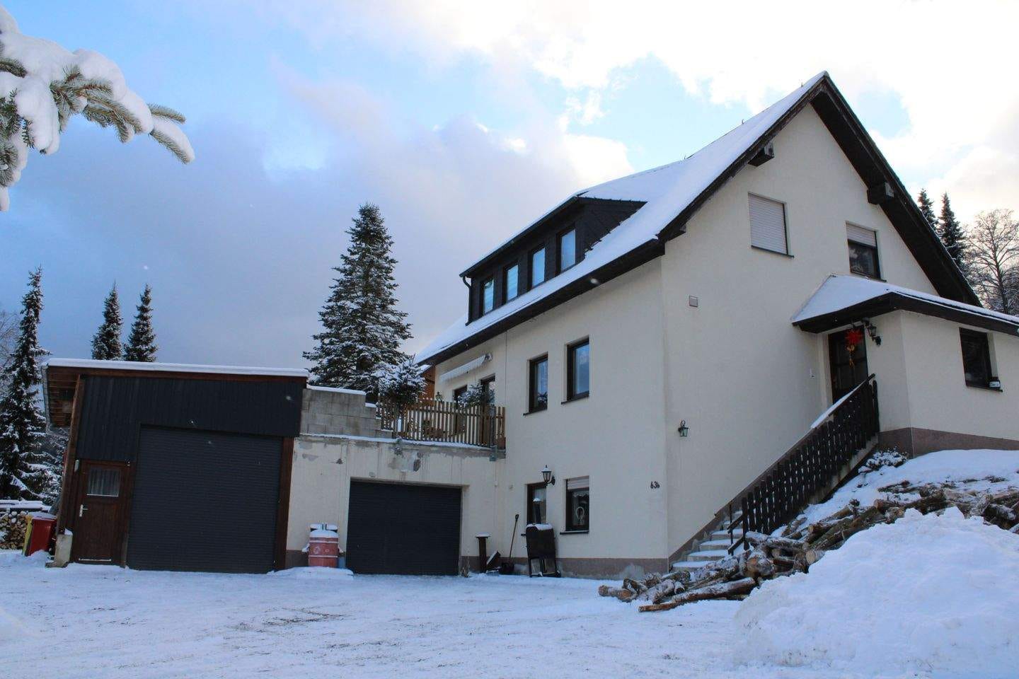Immobilie in Jöhstadt - Geräumiges Familienhaus mit Terrasse in Jöhstadt - Bild 0