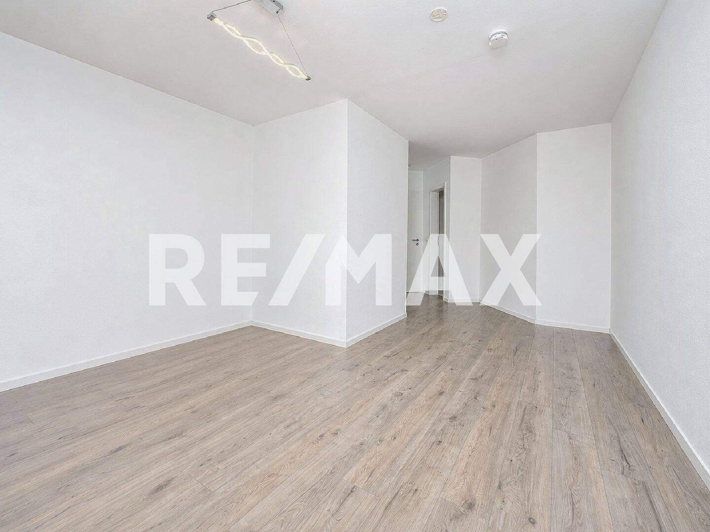 Immobilie in Donaueschingen - RE/MAX: ? Stilvoll möbliert ? Barrierefrei ? Seniorengerecht ? Sofort bezugsfrei ? - Bild 3