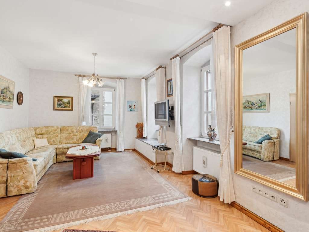 Immobilie in Piesport - Alternative zum Haus - Denkmalschutz: Bezugsfertige Wohnung im ehemaligen Herrenhaus in Piesport - Bild 3
