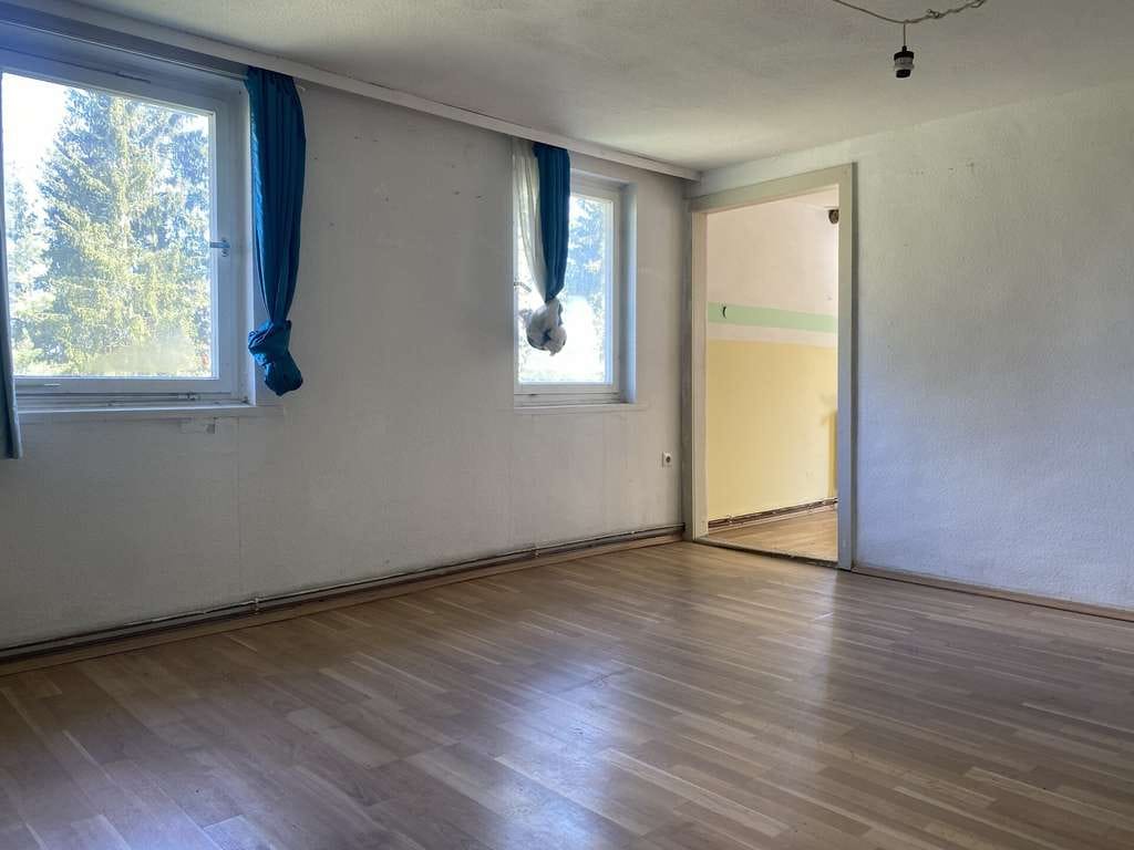 Immobilie in Aldingen - Wohnhaus mit großem Grundstück zur weiteren Entwicklung - Bild 1