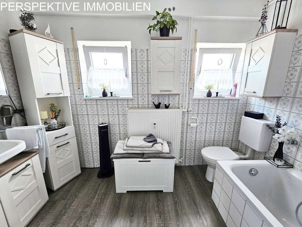 Immobilie in Bad König - Vermietetes Mehrfamilienhaus + Baugrundstück und Garagen - Bild 4
