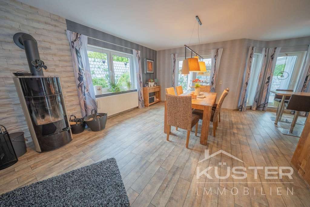 Immobilie in Obernkirchen - KÜSTER IMMOBILIEN präsentiert: PROVISIONSFREI FÜR DEN KÄUFER! Exklusives Wohnen mit viel Platz - Bild 3