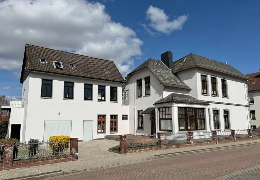Immobilie in Brake - Ein Zuhause mit Geschichte – Einzigartiges Baudenkmal im Herzen von Brake - Bild 3