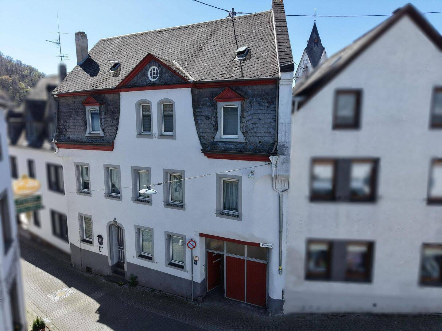 Immobilie in Winningen - Denkmalgeschütztes Mehrfamilienhaus mit Erweiterungsreserve in touristischer Lage - Bild 0