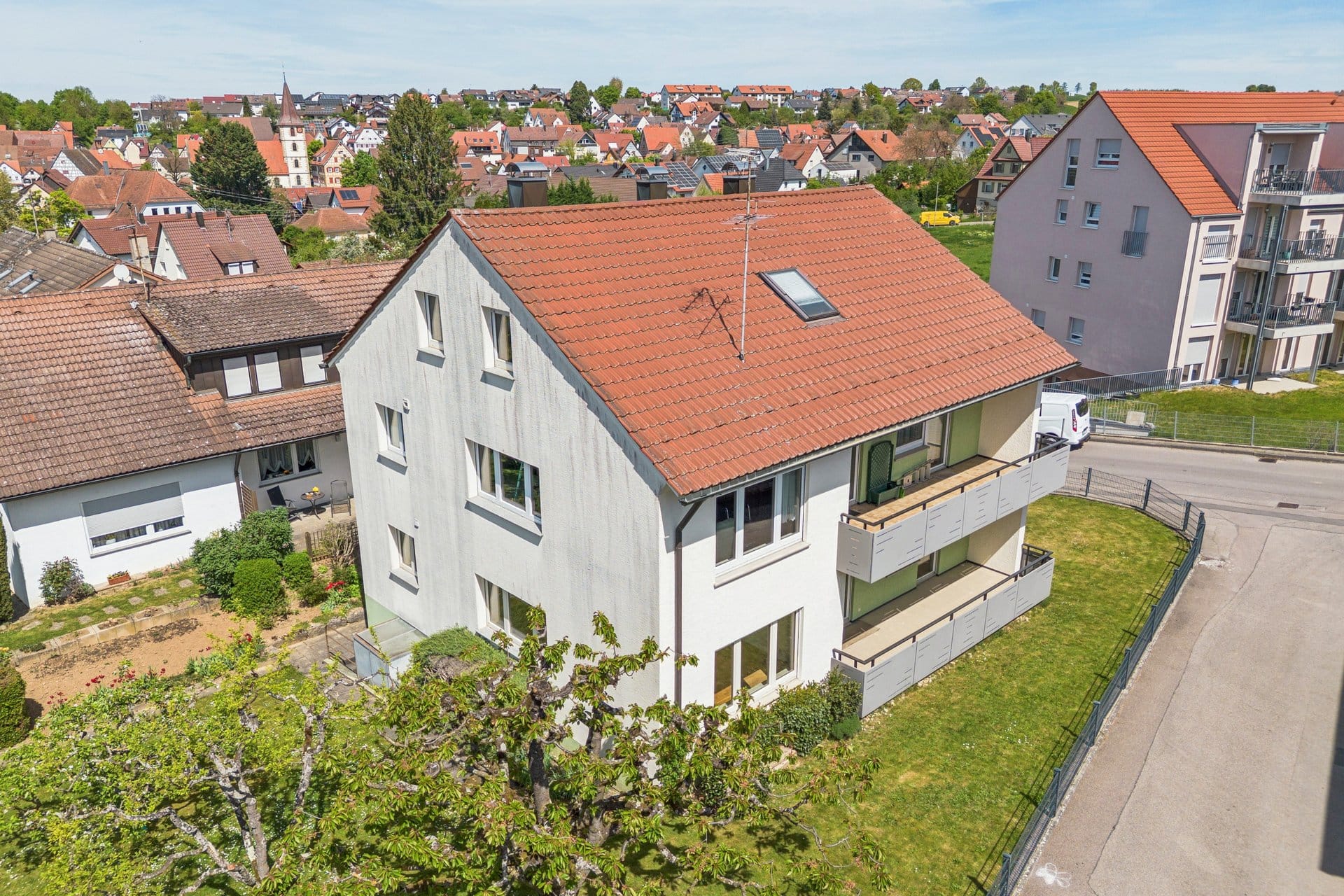Immobilie in Kirchberg an der Murr - Gepflegtes Zweifamilienhaus mit Ausbaupotenzial - Bild 2