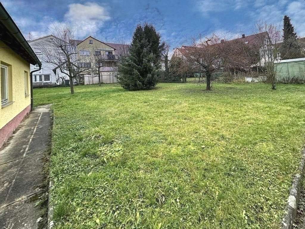 Immobilie in Wolfschlugen - Sanierungsbedürftiges EFH mit XXL-Grundstück in ruhiger Lage von Wolfschlugen - Bild 2