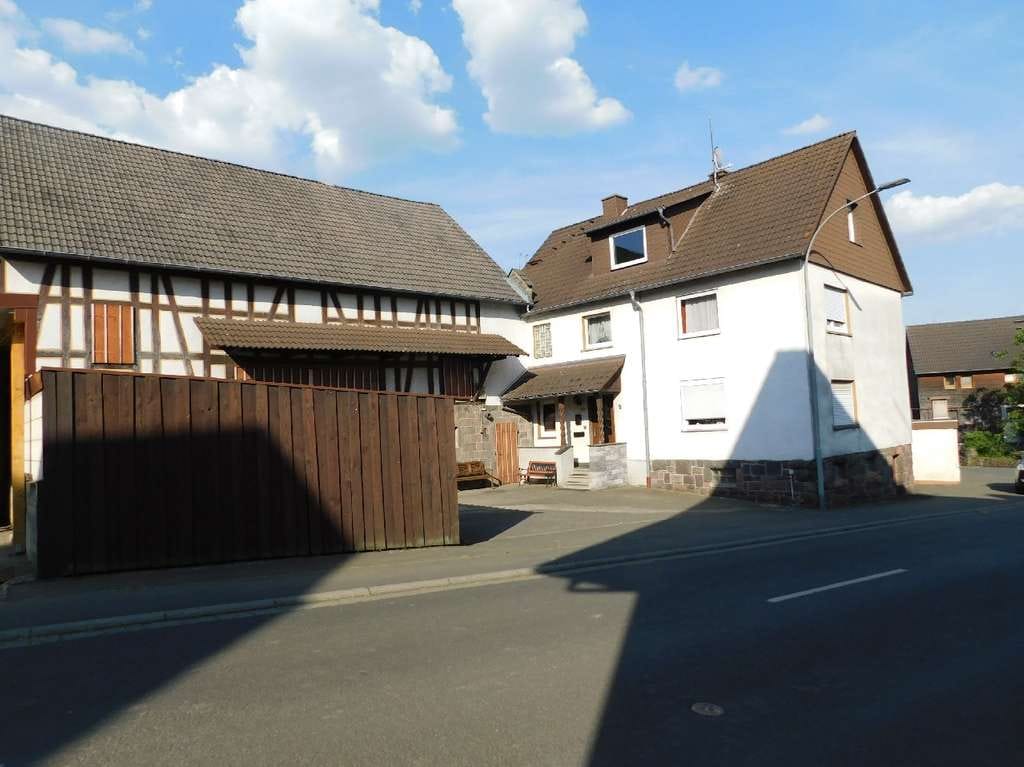 Immobilie in Gemünden (Felda) - Bauernhof in ländlicher Umgebung sucht neuen Hausherrn!!! - Bild 0