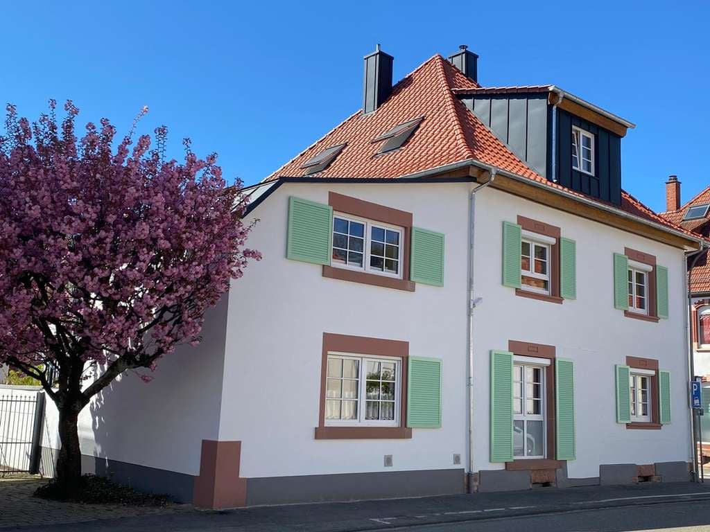 Immobilie in Birkenau - Zwei Häuser auf einem Grundstück – ca. 410 m² Wohnfläche für Familie, Generationen oder Vermietung - Bild 1