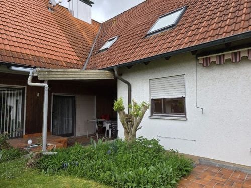 Immobilie in Niederwerrn - Großzügiges 3-Familienhaus,  ebenerdige Praxis / Arztpraxis in 97464 Niederwerrn (ID 10479) - Bild 2