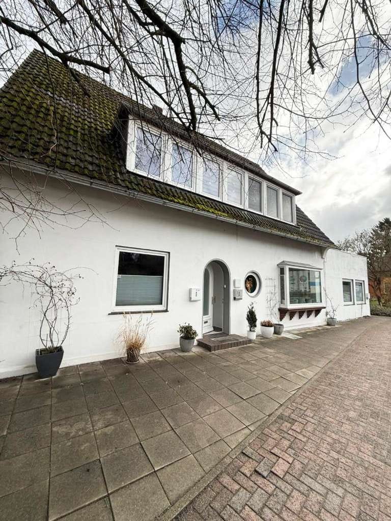 Immobilie in Loxstedt - Dreiparteienhaus mit Potenzial - Bild 0