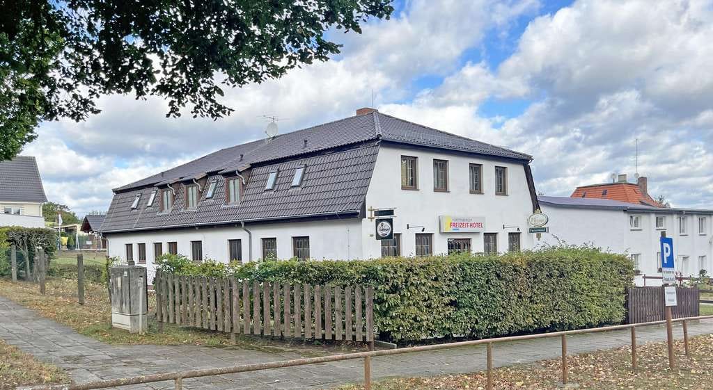 Immobilie in Fürstenberg/Havel - Provisionsfrei für den Käufer … Hotel im Fürstenberger Seenland … - Bild 0