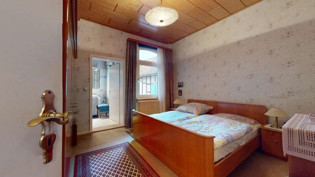 Immobilie in Wietze - Wohnhaus ca. 220m² plus Nebengelasse ca. 565m² - Bild 2