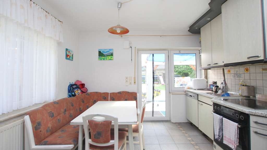Immobilie in Friesoythe - Kapitalanlage! Solide Doppelhaushälfte mit PV-Anlage, Garage und großem Gartenbereich in Friesoythe - Bild 4
