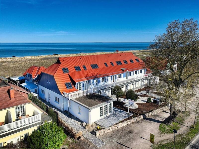 Immobilie in Ahrenshoop - Die Ostsee fest im Blick - Maisonettewohnung mit MEERBLICK, Garten und Sauna - Bild 0