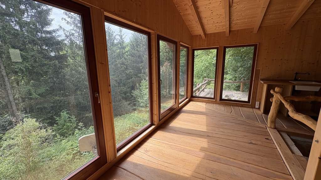 Immobilie in Pößneck - Naturidylle mit Stil – Exklusiver Bungalow in traumhafter Waldlage - Bild 1