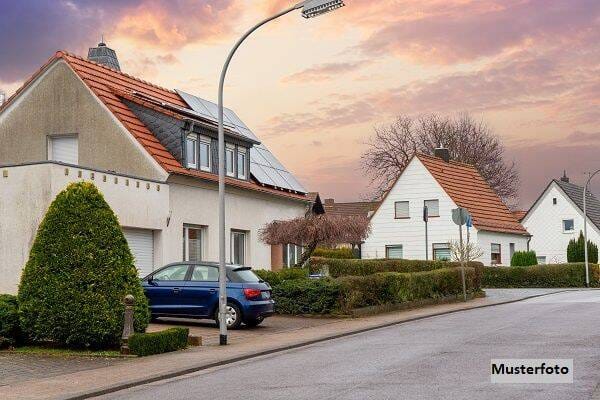 Immobilie in Wiefelstede - Doppelhaushälfte nebst Carport als neues Domizil - Bild 0