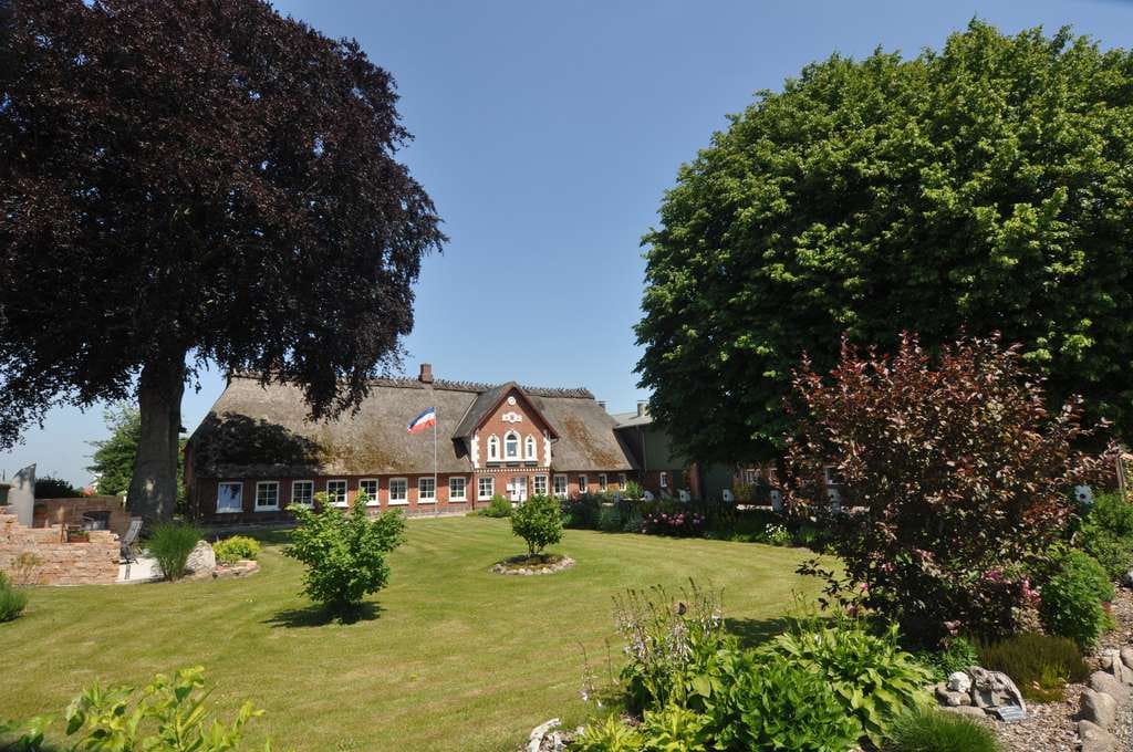 Immobilie in Hürup - Bauernhaus unter Reet mit Außensalzwasserpool, Sauna und Garten - Bild 0