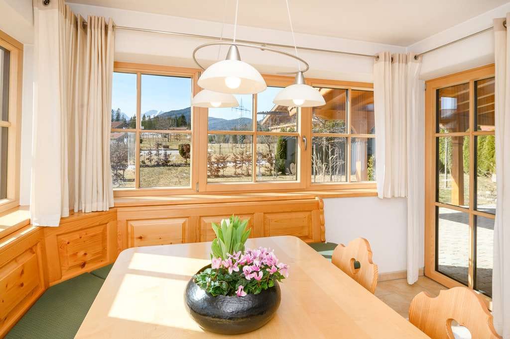 Immobilie in Wallgau - Zuhause mit Weitblick - Freistehendes Einfamilienhaus in  naturnaher Lage - Bild 3