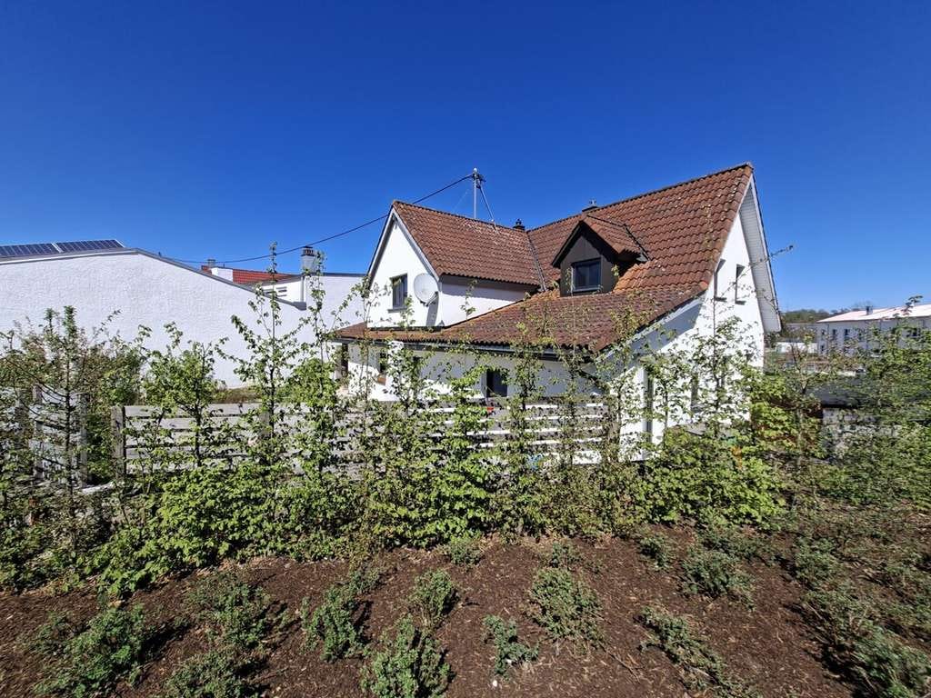 Immobilie in Hermaringen - Kernsaniertes Wohnhaus mit viel Detailliebe zu Design & Wohnkomfort - Bild 1
