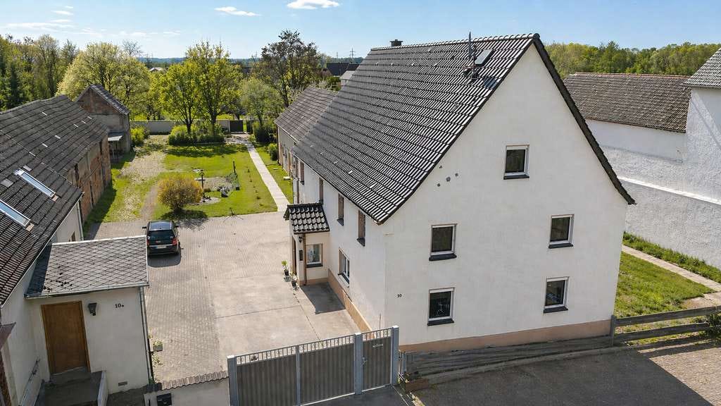 Immobilie in Annaburg - *Großzügiges Bauernhaus mit großem Garten und Wiesenflächen* - Bild 0