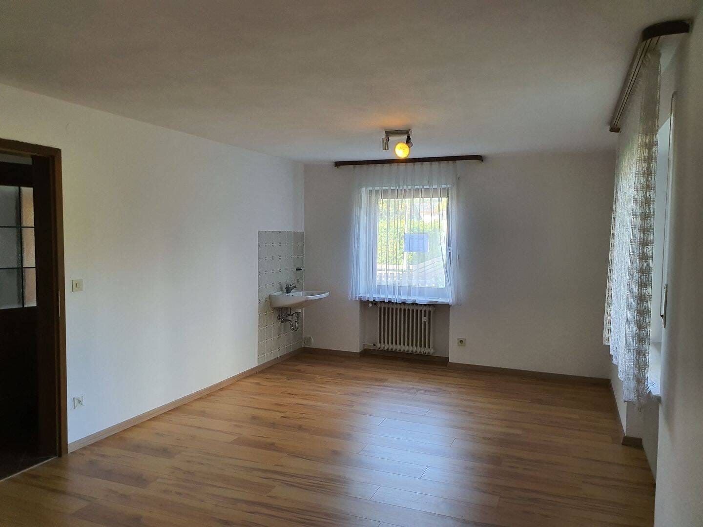 Immobilie in Vilsbiburg - Großzügiges Einfamilienhaus in einer bevorzugten Wohngegend von Vilsbiburg - Bild 2