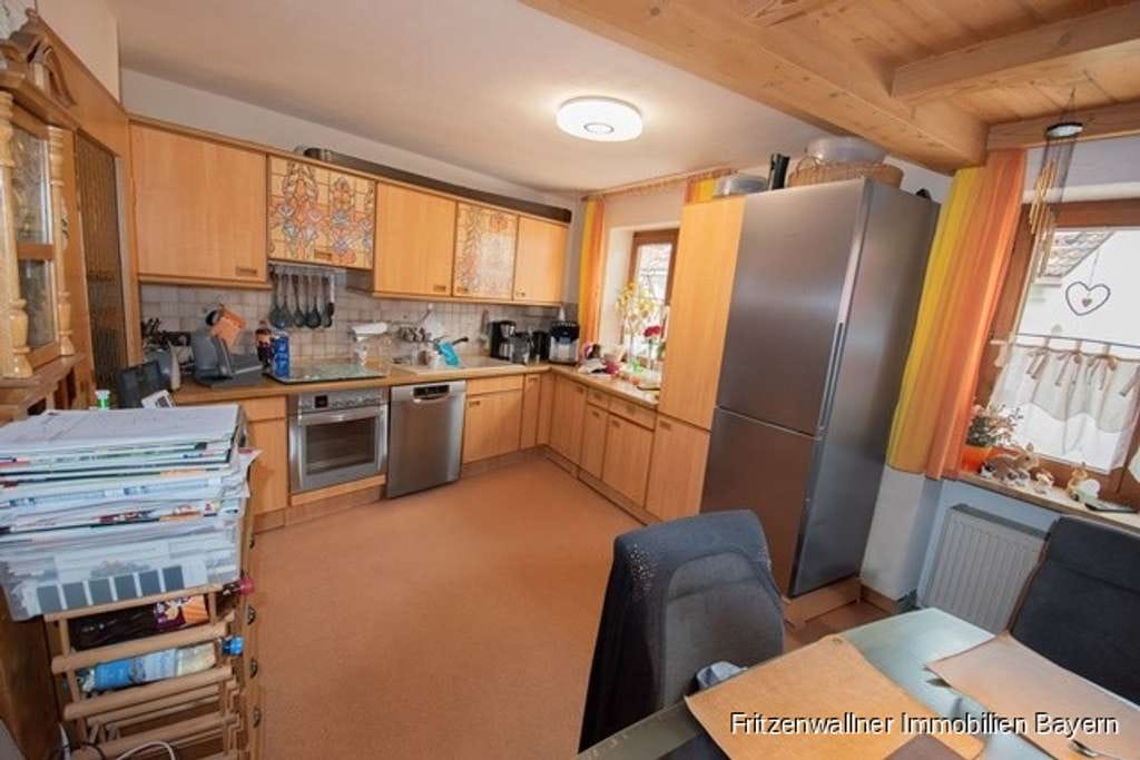 Immobilie in Immenstadt im Allgäu - Großzügige Hauptwohnung mit separatem Altbau – ideal für Familie & Mehrgenerationen. - Bild 4