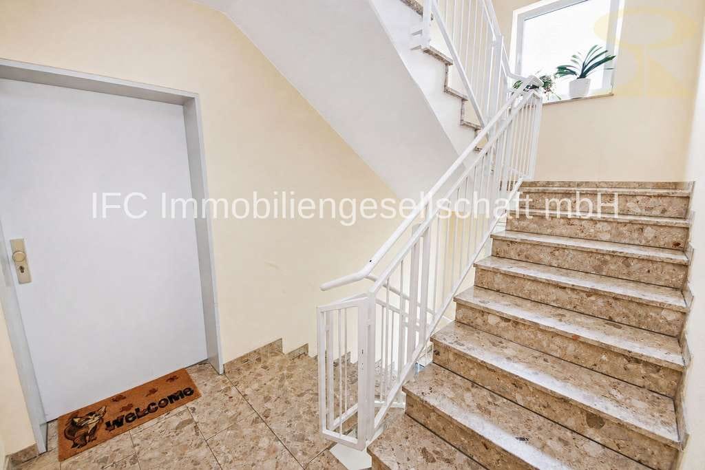 Immobilie in Aken (Elbe) - 2-Zi.-ETW mit Balkon, Tiefgaragenstellplatz und herrlichem Blick ins Grüne in Aken (Elbe) - Bild 2