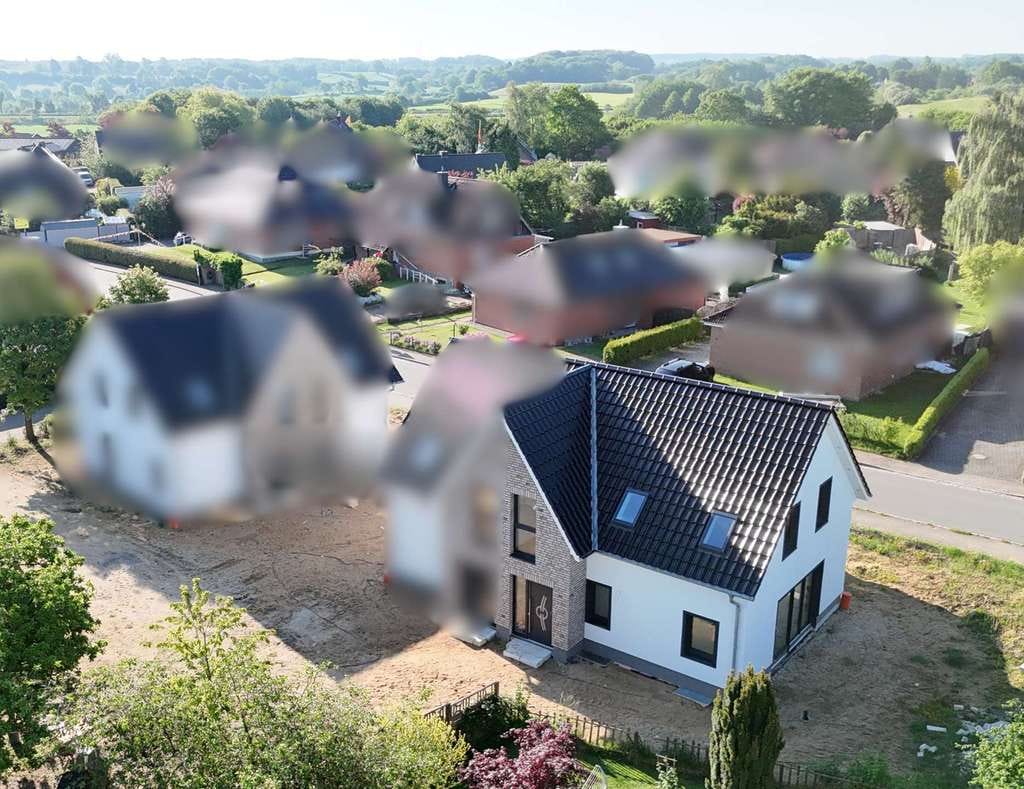 Immobilie in Rumohr - Erstbezug großzügige DHH mit Wintergarten nach Ihren Wünschen in Rumohr - Bild 1
