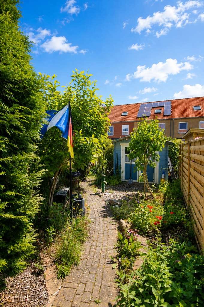 Immobilie in Wustermark - Attraktives Reihenmittelhaus mit neuer Heizung, modernen Fenstern und Kamin in gefragter Wohnlage - Bild 2