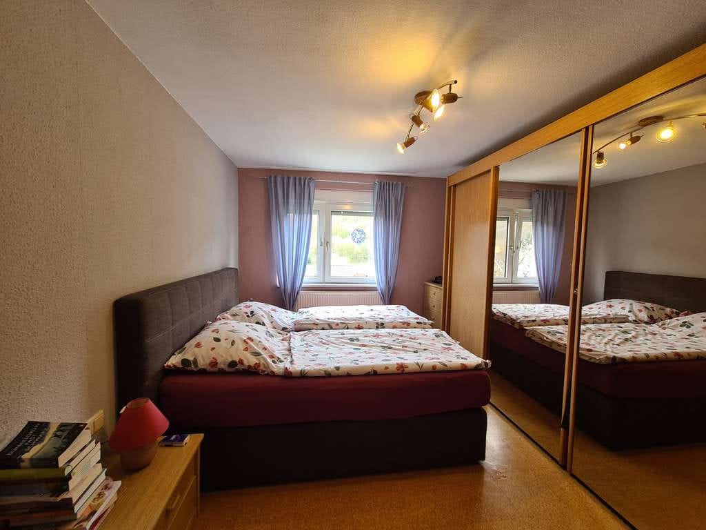 Immobilie in Imsweiler - Imsweiler - 3-Parteienhaus, 8 Zimmer, 3 Bäder, Garten, toller Blick - Bild 4