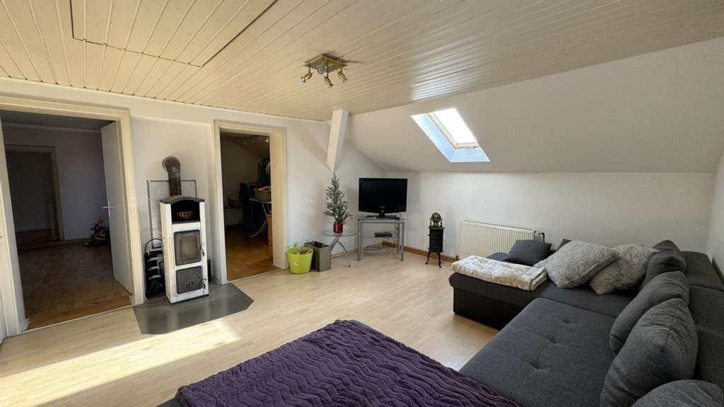 Immobilie in Osterhofen - Großzügiges Einfamilienhaus mit Einliegerwohnung 
Nähe Osterhofen/Gergweis - Bild 1