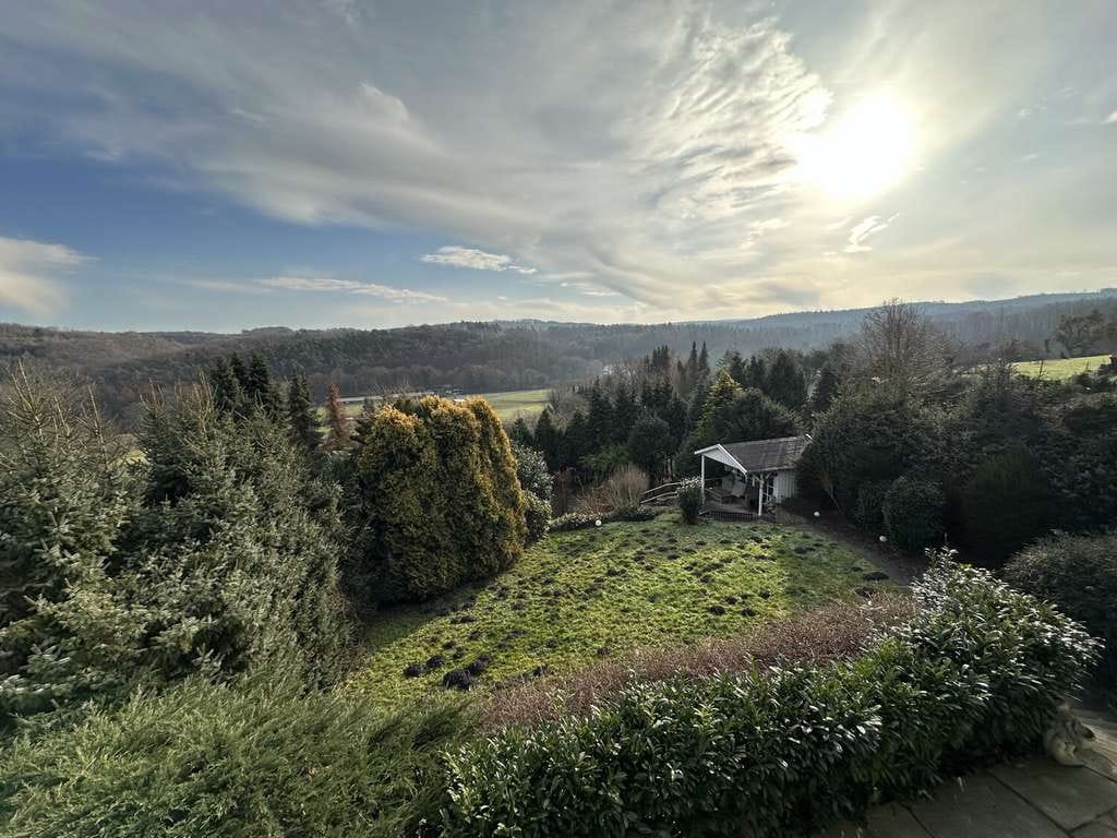 Immobilie in Langerwehe - Architektenhaus mit Panorama-Fernblick | 340 m² | Einliegerwohnung | 1.512 m² Grundstück - Bild 3