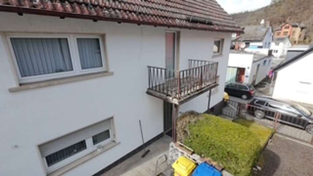 Immobilie in Usingen - SUPER ANGEBOT Uriges freist EFH mit Hof und Garage - Bild 1