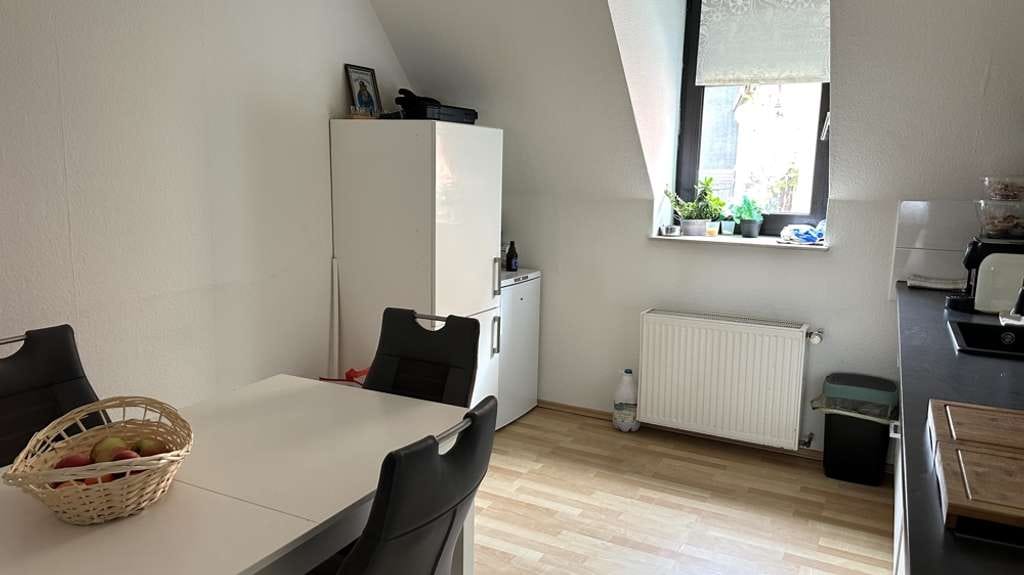 Immobilie in Kaiserslautern - NEUER PREIS - Vermietetes Zweifamilienhaus in Altstadtnähe mit Ausbaureserve im Dachboden - Bild 3