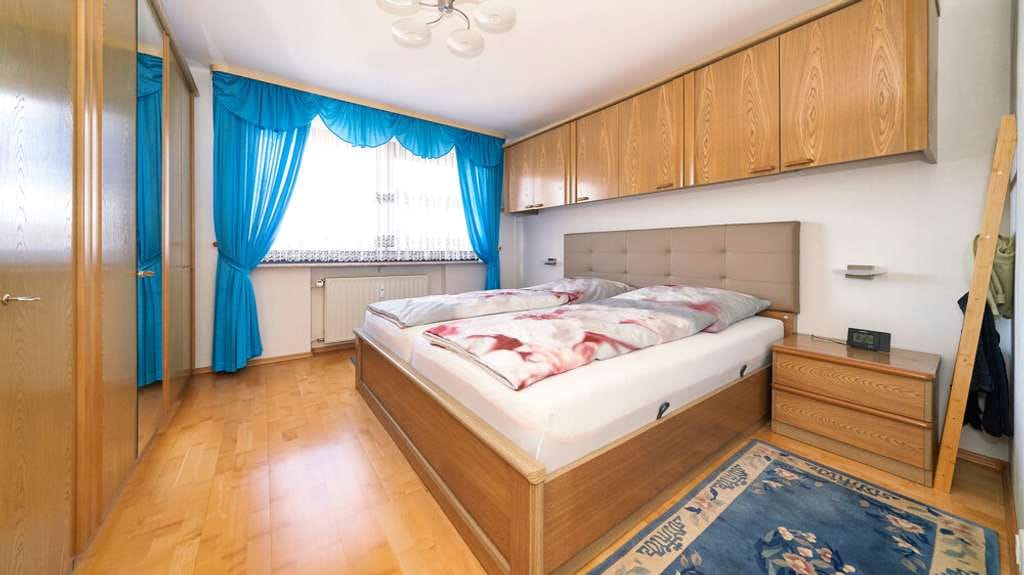 Immobilie in Großbottwar - Hübsche 4,5-Zimmer-Wohnung 
mit Balkon und  
hochwertiger Ausstattung - Bild 4