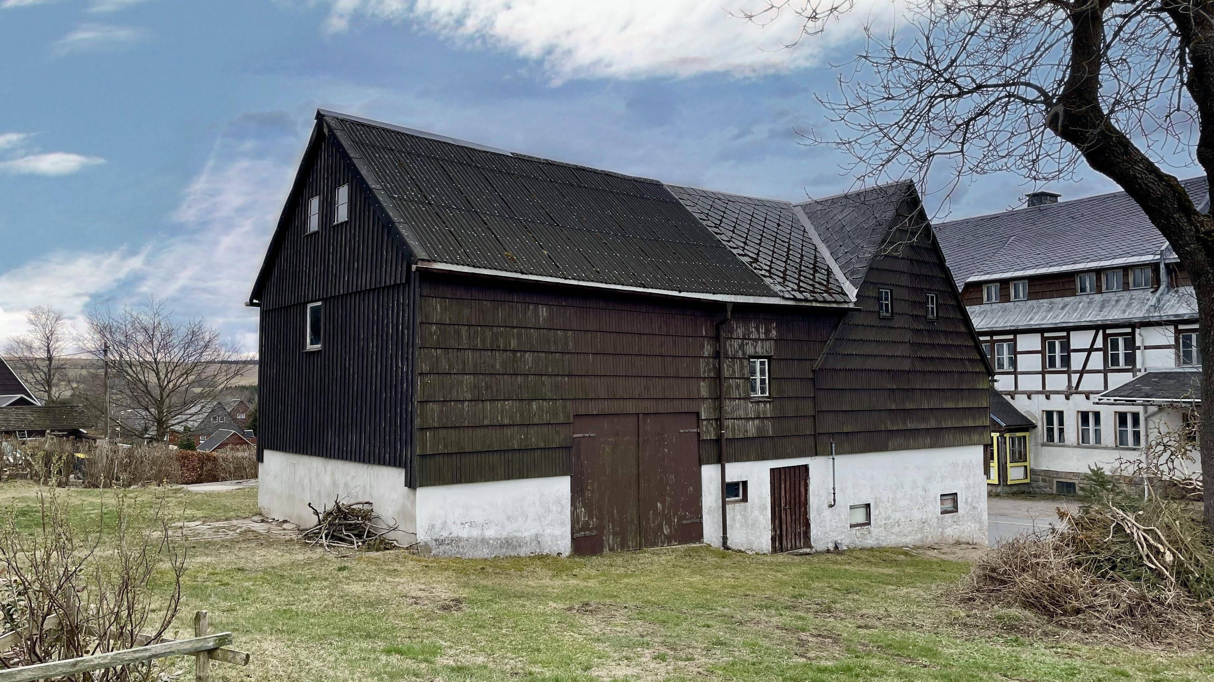 Immobilie in Hermsdorf/Erzgebirge - Wohnhaus mit Scheune - Bild 1