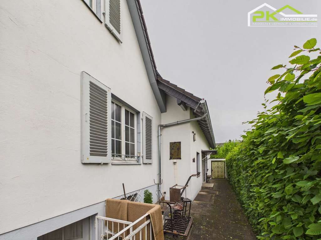 Immobilie in Monheim am Rhein - Großzügiges Wohnhaus mit Praxiseinheit in attraktiver Lage von Monheim am Rhein mit großem Potenzial - Bild 4