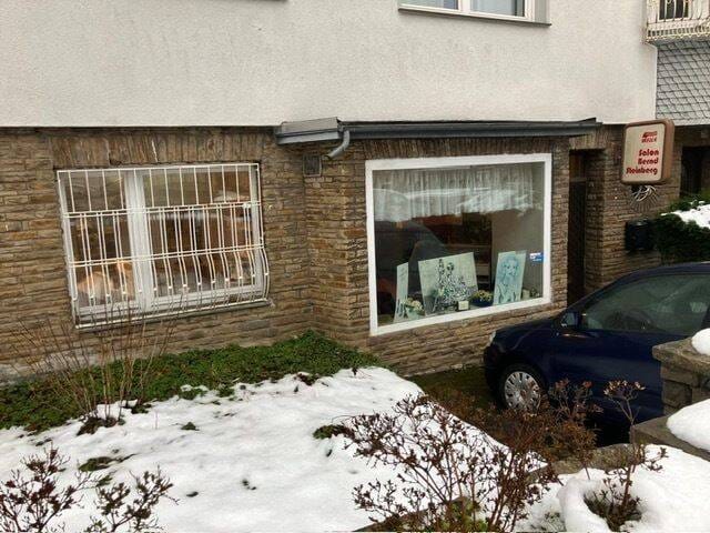 Immobilie in Wuppertal - Friseursalon - könnte zu Wohnraum umgenutzt werden. - Bild 1