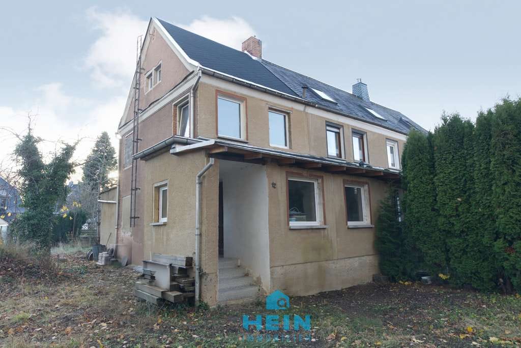 Immobilie in Lichtenstein/Sachsen - Ihr Traum vom eigenen Zuhause: Entkerntes Reihenendhaus zum Gestalten - Bild 1